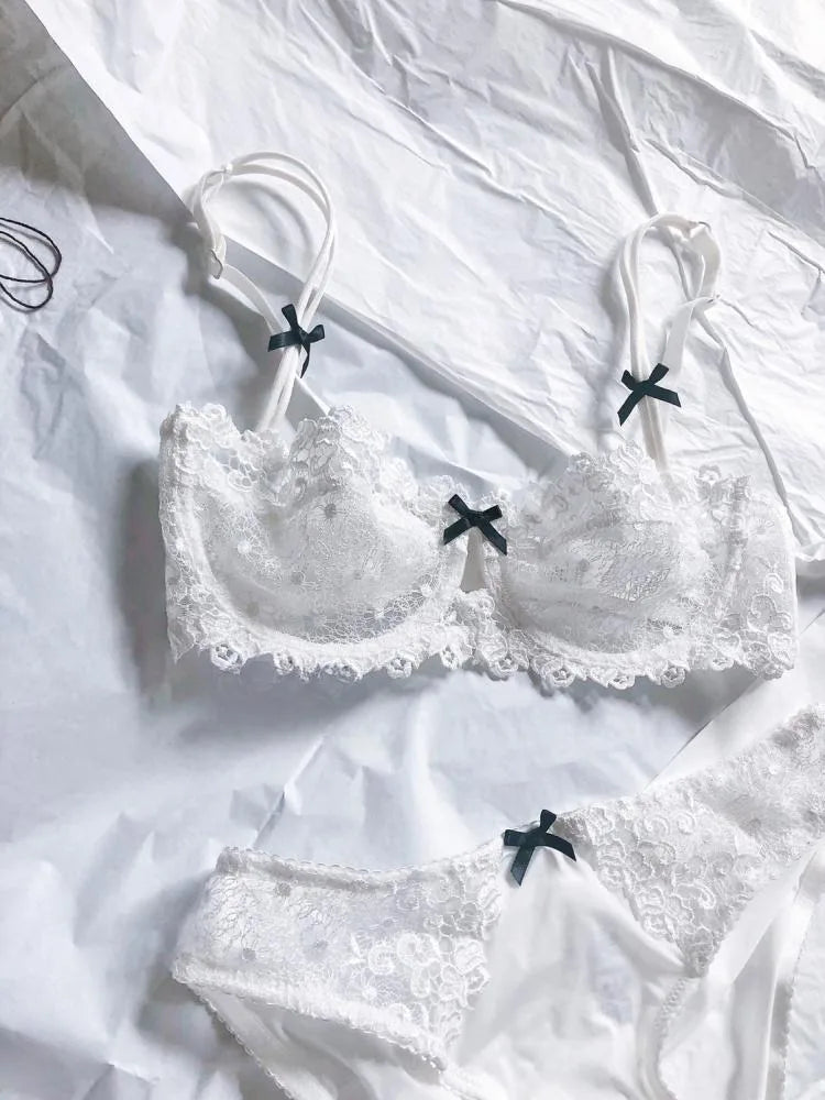 Lingerie Meia-Taça em Renda.