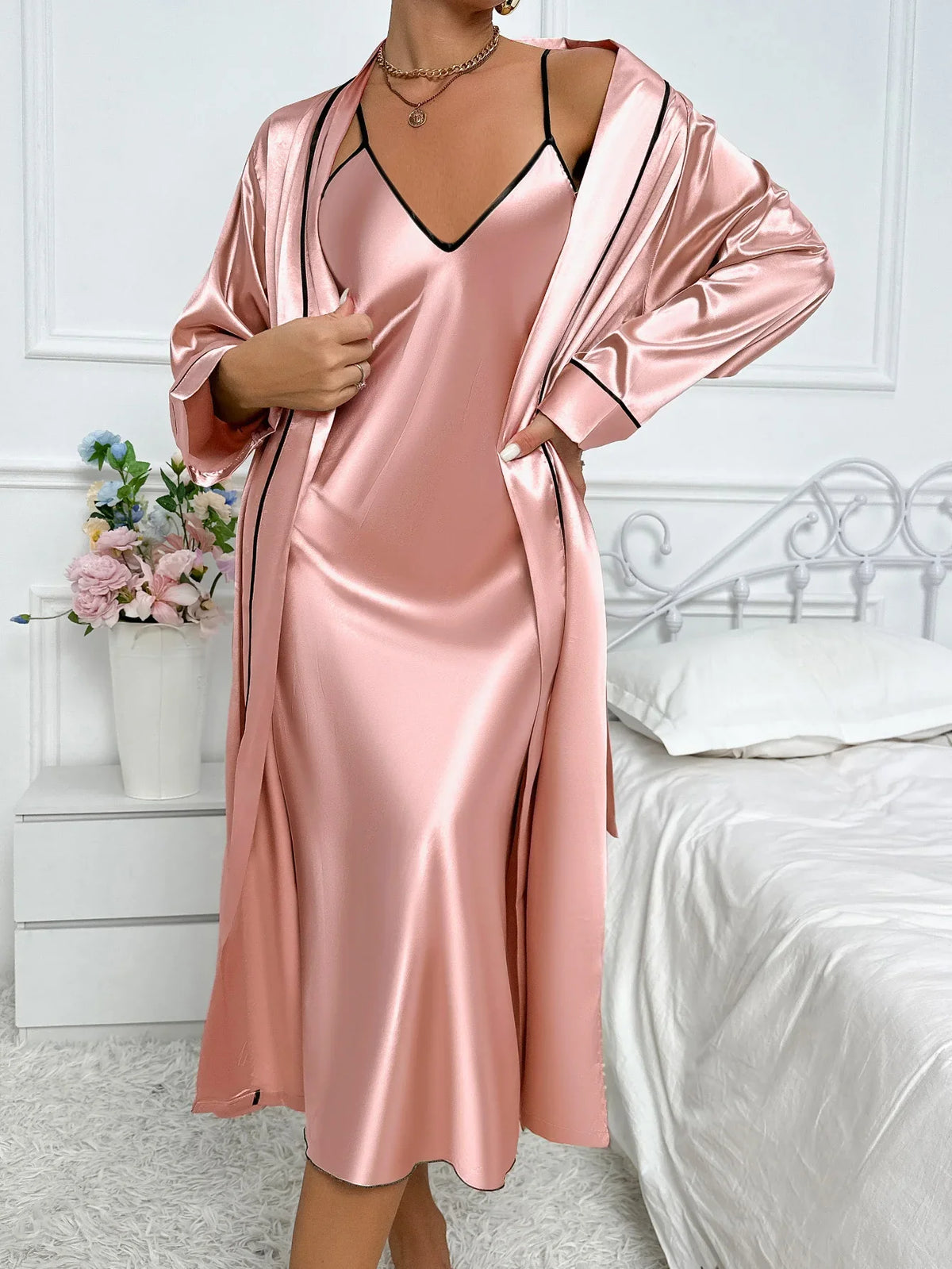 Conjunto de Pijama Velours de Seda Feminino.